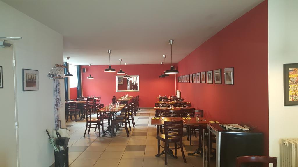 金鸽布兰科酒店 Andouillé 外观 照片