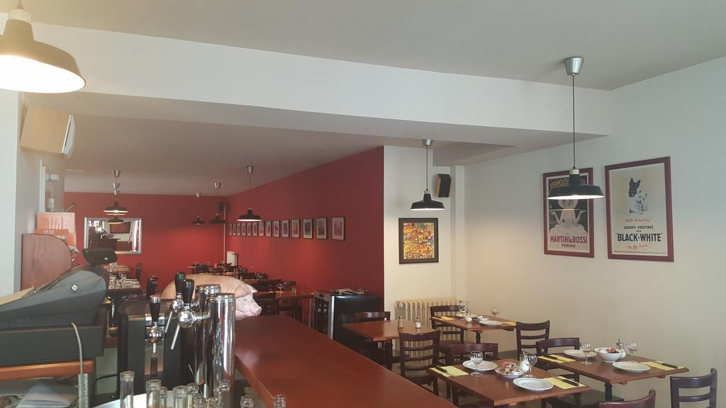 金鸽布兰科酒店 Andouillé 外观 照片