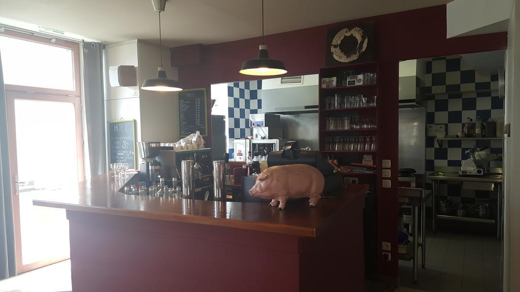 金鸽布兰科酒店 Andouillé 外观 照片