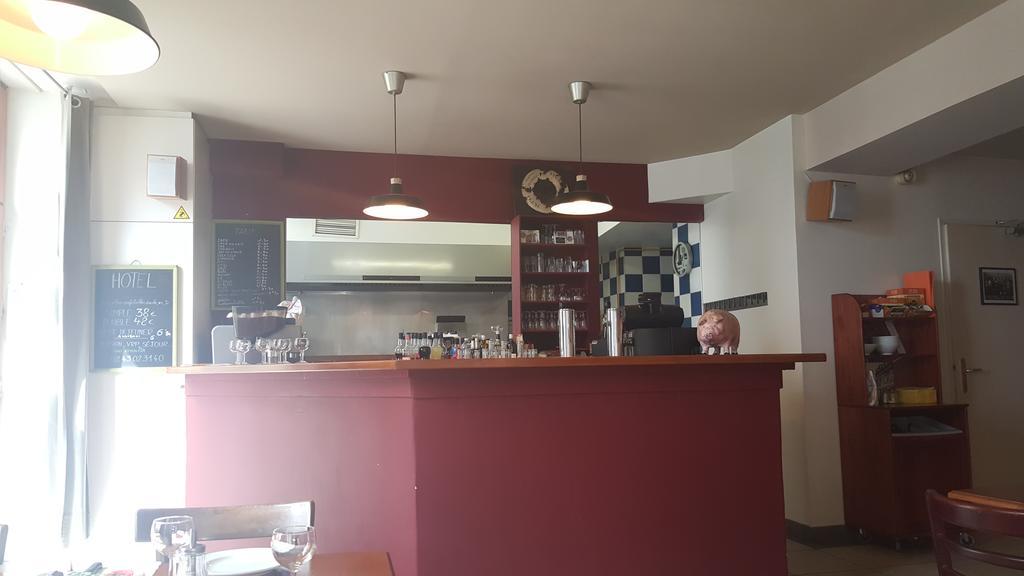 金鸽布兰科酒店 Andouillé 外观 照片